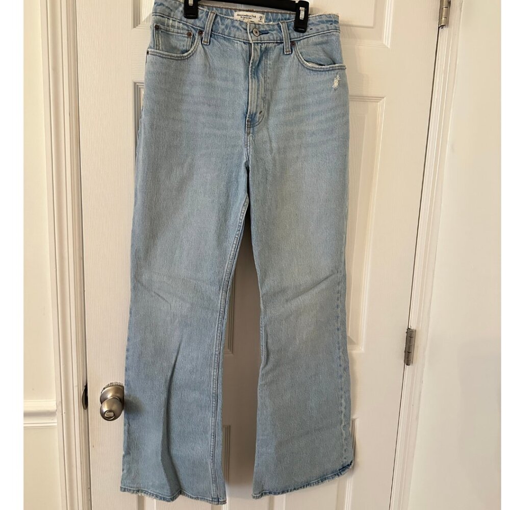Abercrombie & Fitch The Vintage Flare High Rise Jeans